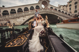 Romantic elopement wedding in Venice
