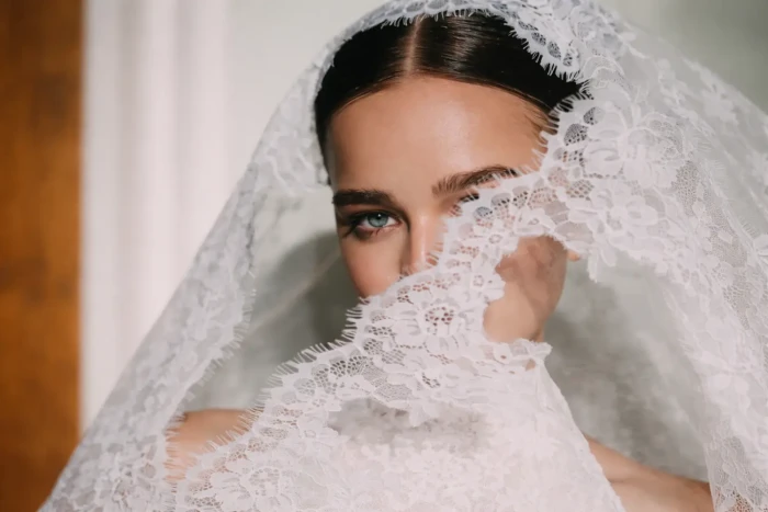 How to Choose the Right Veil for Your Face Shape