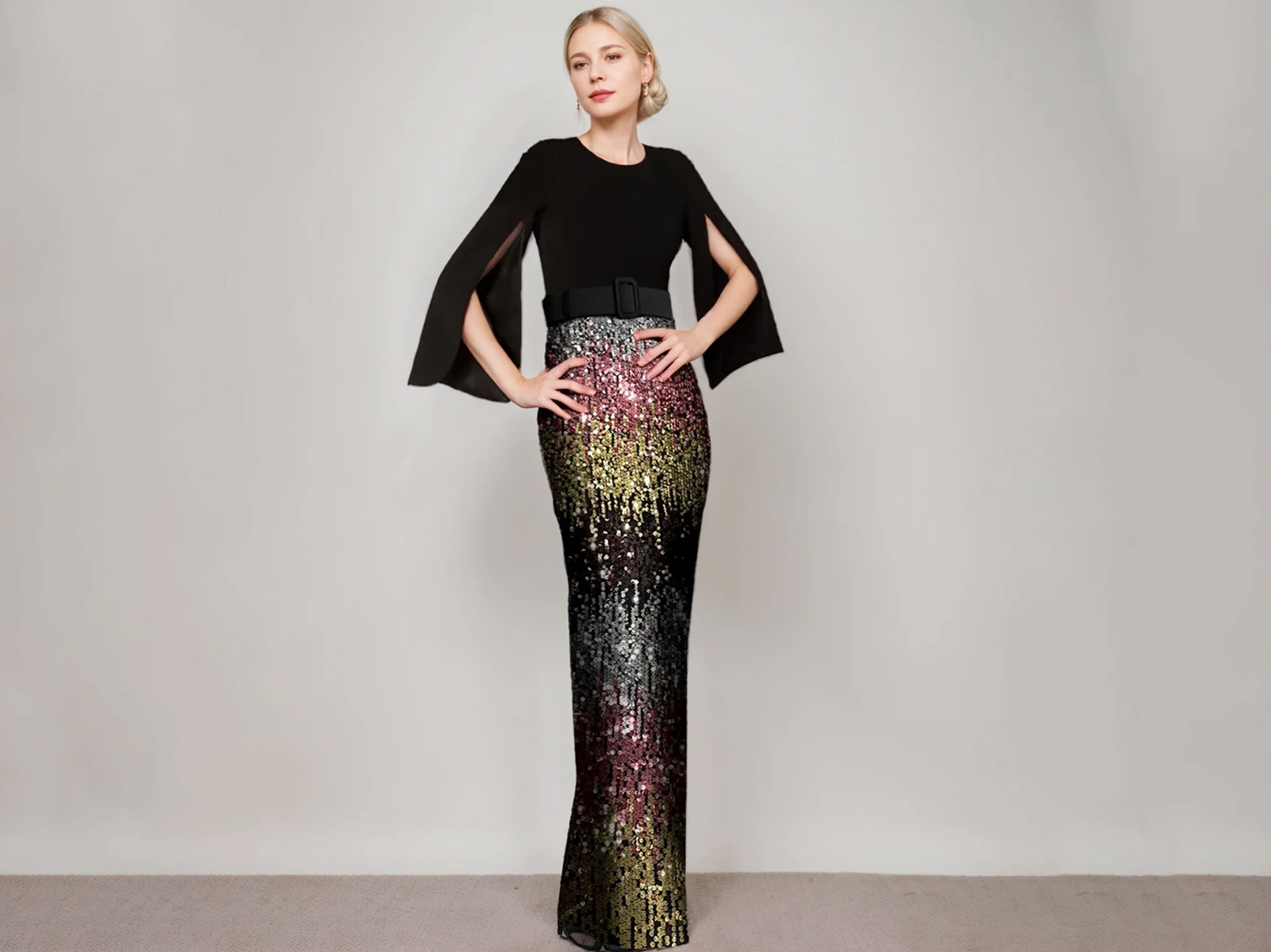 2025 Wedding Trend: Black and Gold Mother-Of-The-Bride Dress